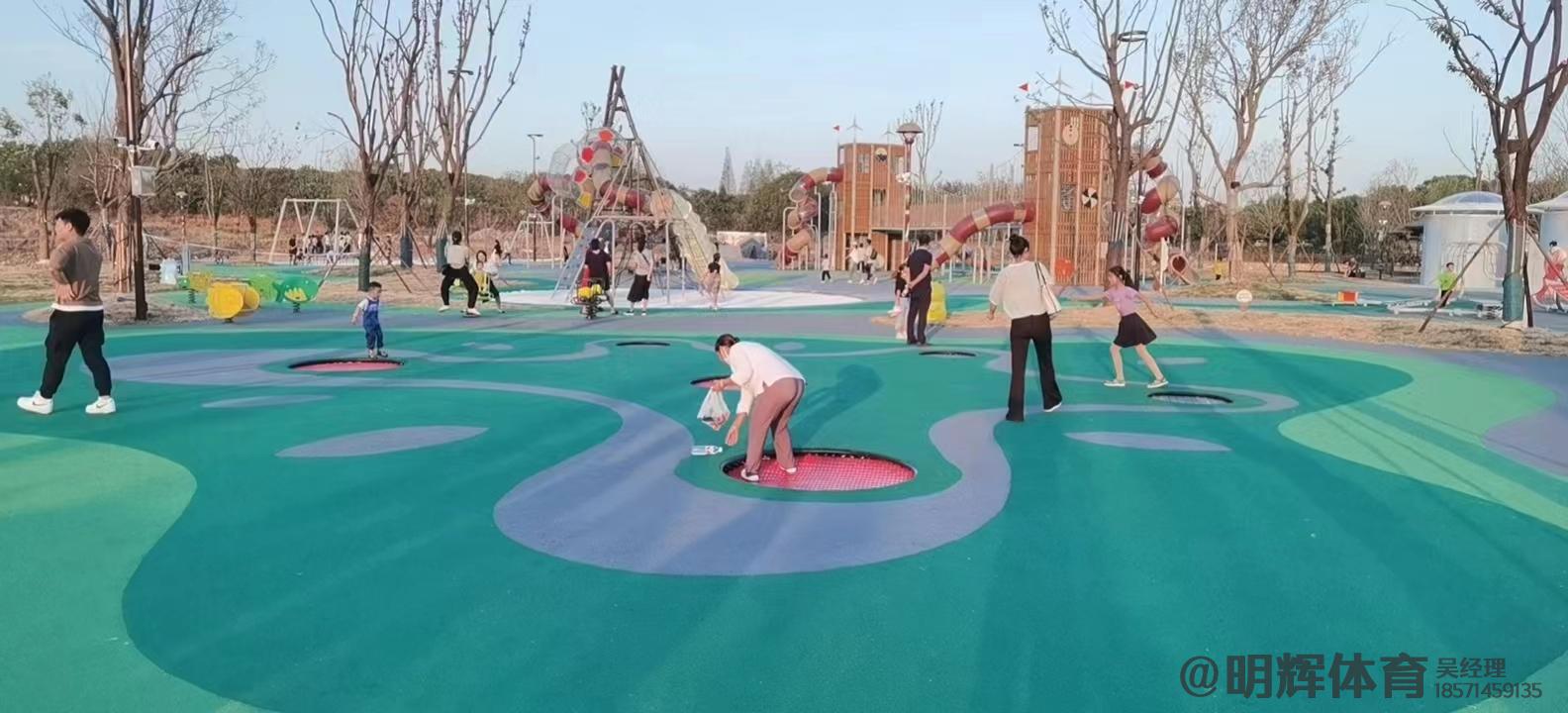 六安公园跑道是用什么材料做成的